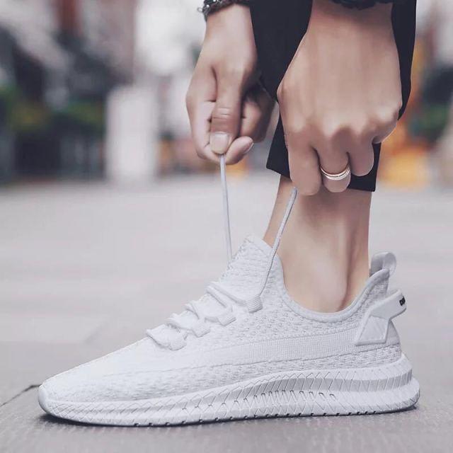 Men's Lightweight Breathable Running Shoes For Summer Sports
